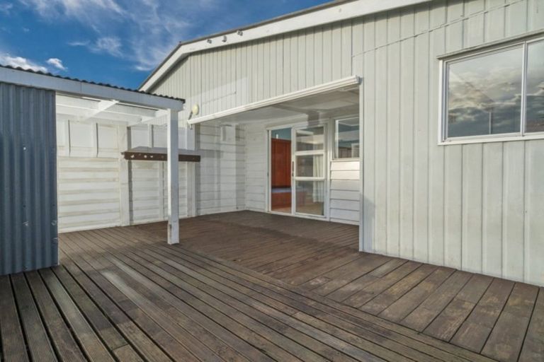 Photo of property in 1 Isabella Street, Whitianga, 3510