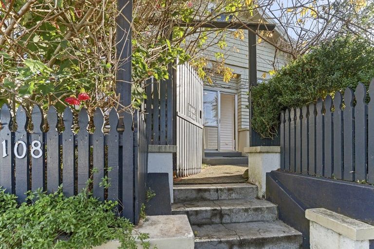 Photo of property in 108 Carrington Street, Lower Vogeltown, New Plymouth, 4310