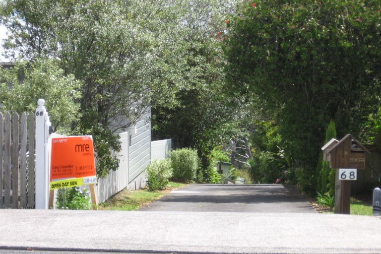 Photo of property in 2/68 Aberdeen Road, Campbells Bay, Auckland, 0620