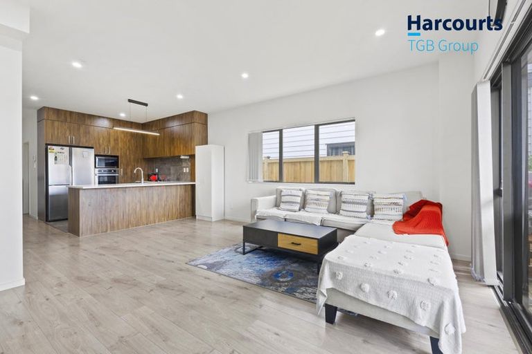 Photo of property in 13 Whakaruru Lane, Karaka, Papakura, 2113