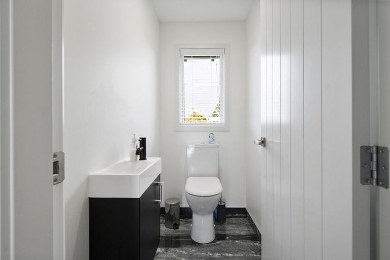 Photo of property in 172 Hendersons Line, Kelvin Grove, Palmerston North, 4470