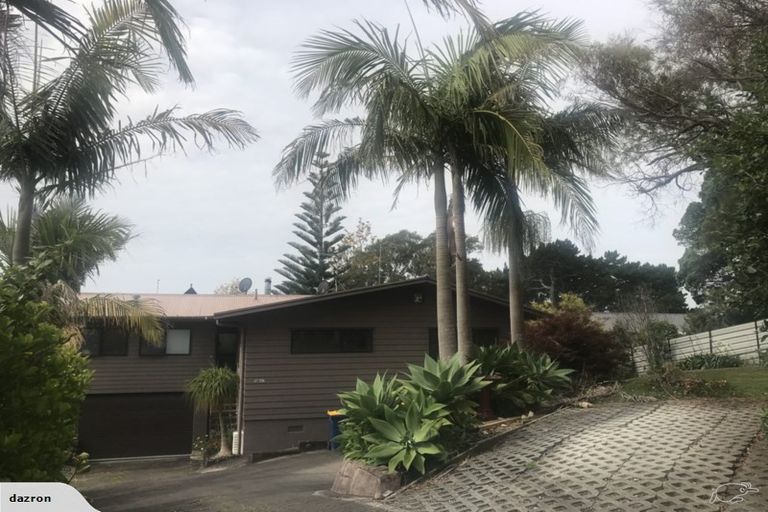 Photo of property in 19 Holt Avenue, Torbay, Auckland, 0630