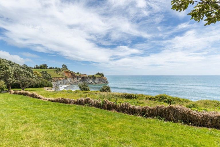 Photo of property in 13 Motukari Place, Onaero, Waitara, 4383