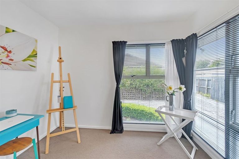Photo of property in 24 Pembroke Street, Avondale, Christchurch, 8061