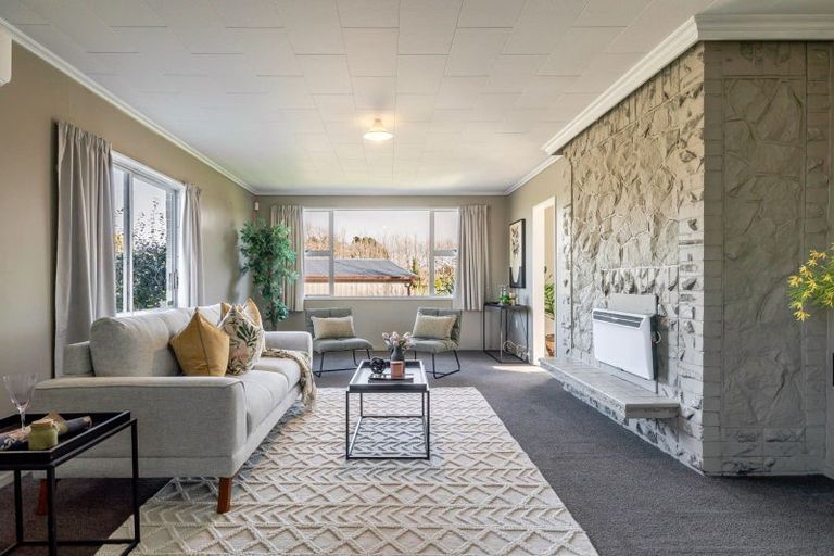 Photo of property in 35 Kimberley Grove, Westbrook, Palmerston North, 4412