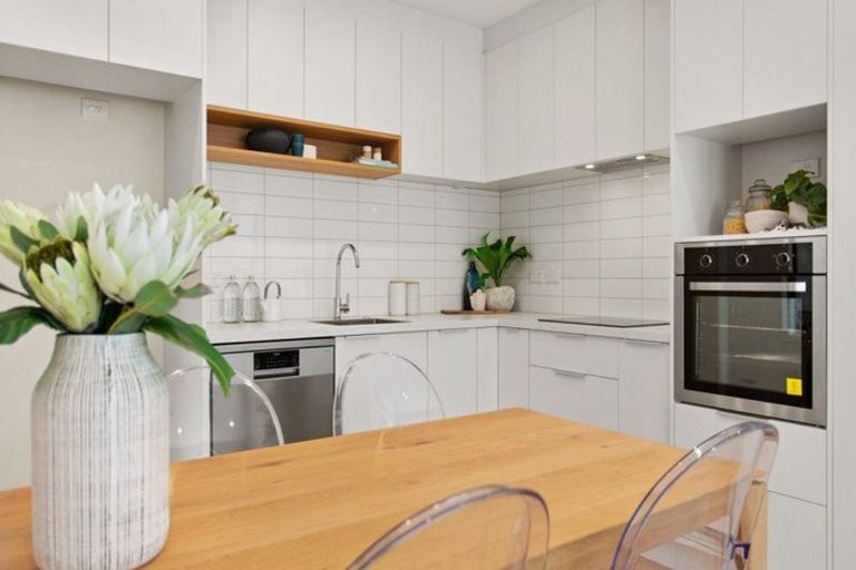 Photo of property in 10 Orona Place, Takanini, 2112