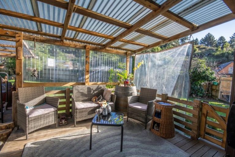 Photo of property in 52 Wairau Road, Picton, 7220