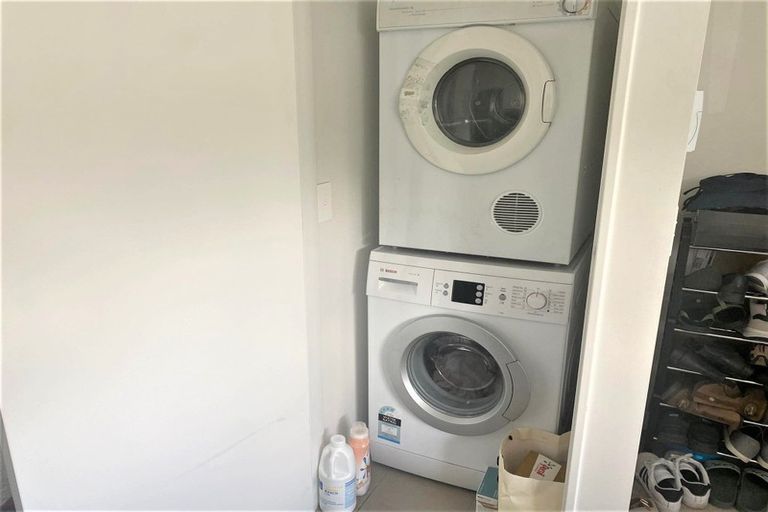 Photo of property in 15/2u Stone Street, Miramar, Wellington, 6022