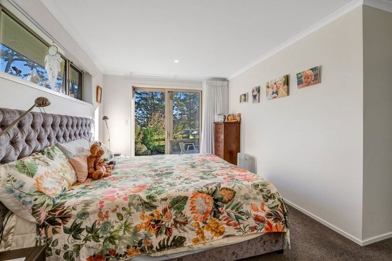 Photo of property in 30 Kawariki Road, Helensville, 0800