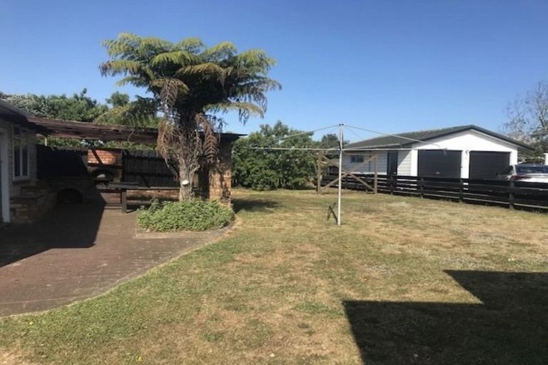 Photo of property in 24 Thorn Road, Tuakau, 2121
