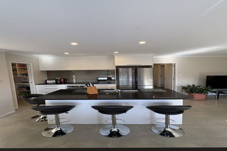 Photo of property in 2 Alva Glen Place, Pyes Pa, Tauranga, 3112