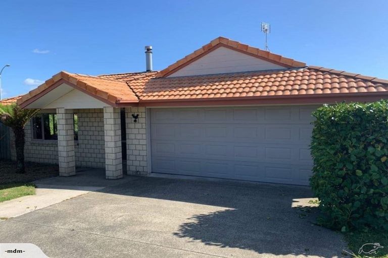 Photo of property in 77 Riverside Drive, Waiuku, 2123