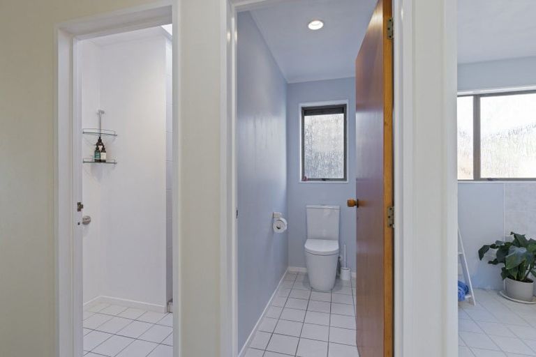 Photo of property in 62e Poplar Grove, Whalers Gate, New Plymouth, 4310