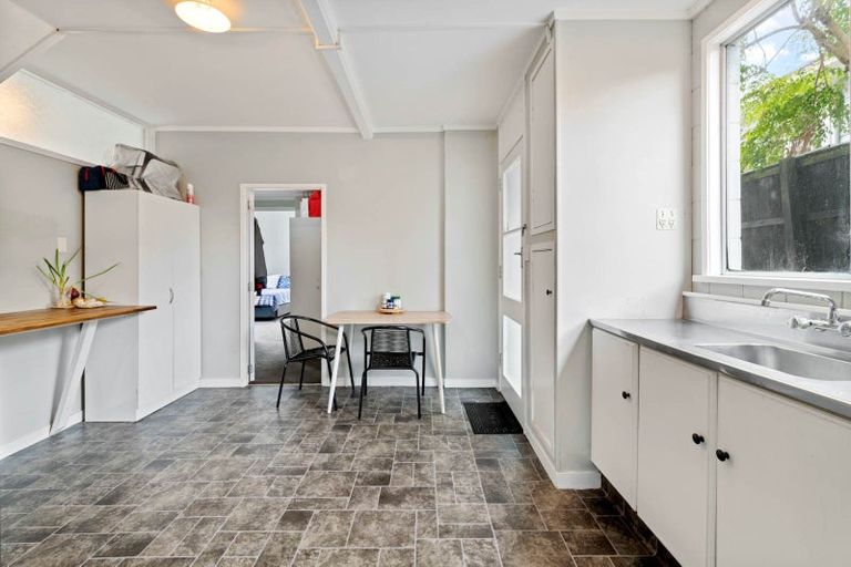 Photo of property in 14a Earlsworth Road, Mangere East, Auckland, 2024