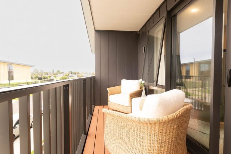 Photo of property in 8 Tara Lane, Manurewa, Auckland, 2102