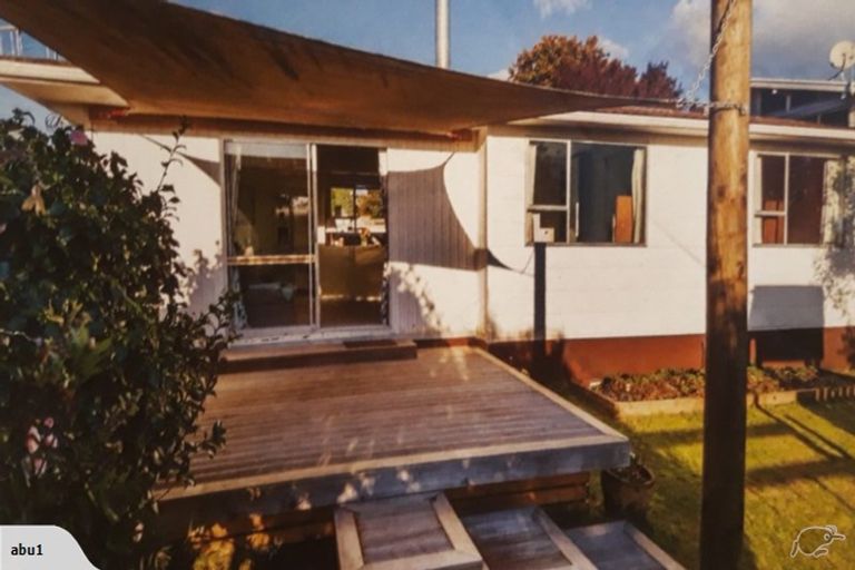Photo of property in 24 Richmond Avenue, Richmond Heights, Taupo, 3330
