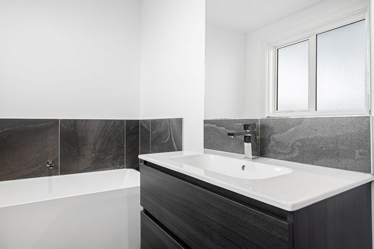 Photo of property in 15 Ivory Street, Rangiora, 7400