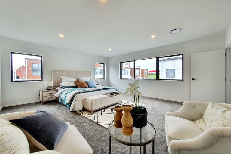 Photo of property in 5 Sager Midgley Road, Hobsonville, Auckland, 0616