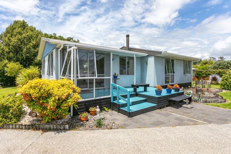 Photo of property in 124 Mckellar Place, Whangamata, 3620