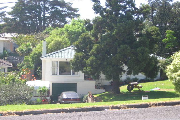 Photo of property in 17 James Street, Glenfield, Auckland, 0629