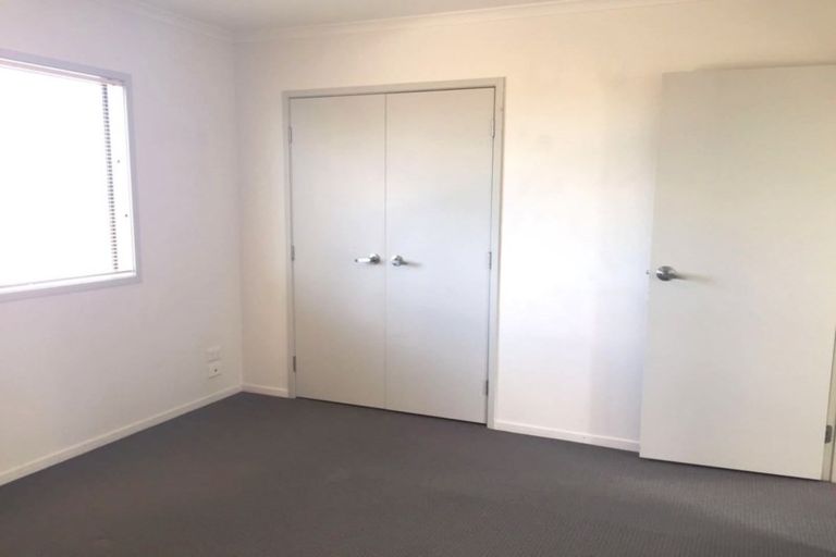 Photo of property in St Claire Village, 210/172 Mcleod Road, Te Atatu South, Auckland, 0610