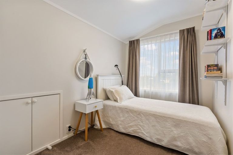 Photo of property in 2/1 Serrita Avenue, Sunnyhills, Auckland, 2010