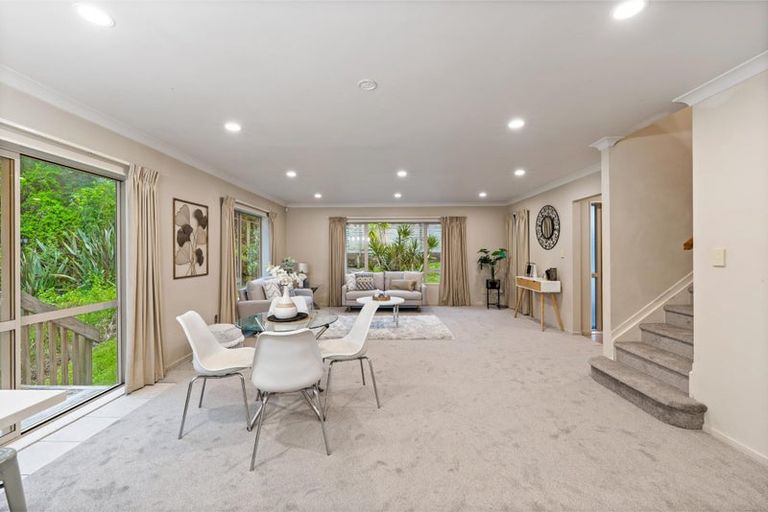 Photo of property in 77c Colwill Road, Massey, Auckland, 0614