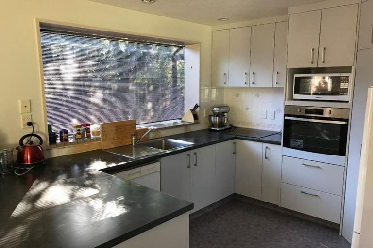 Photo of property in 17 Tintern Avenue, Avonhead, Christchurch, 8042