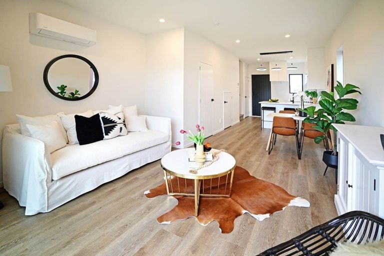 Photo of property in 15 Kiato Lane, Flat Bush, Auckland, 2019