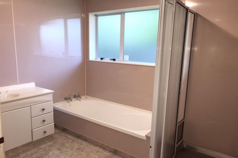 Photo of property in 51 Pembroke Road, Stratford, 4332