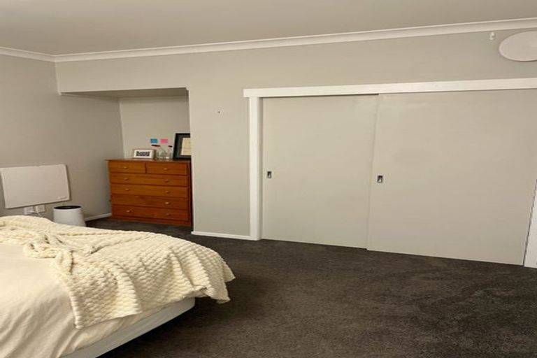 Photo of property in 10 Helen Street, Brooklyn, Wellington, 6021