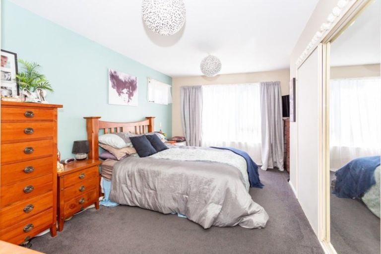 Photo of property in 19 Thistledown Place, Woolston, Christchurch, 8062