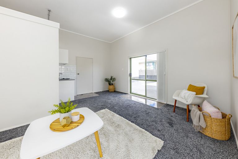Photo of property in 8 Daniel Avenue, Mangere East, Auckland, 2024