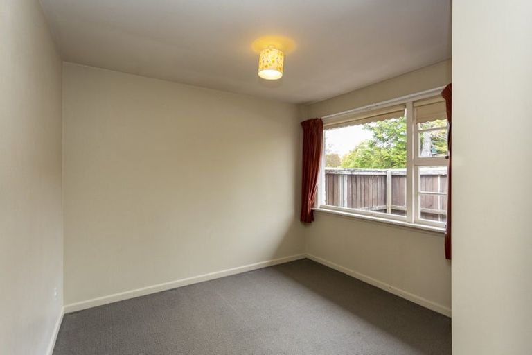 Photo of property in 2/11 Puriri Street, Riccarton, Christchurch, 8041