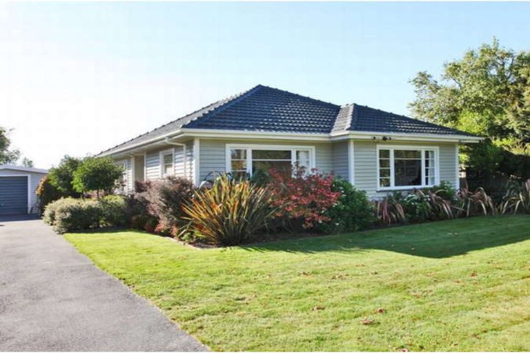 Photo of property in 2 Jameson Avenue, St Albans, Christchurch, 8052