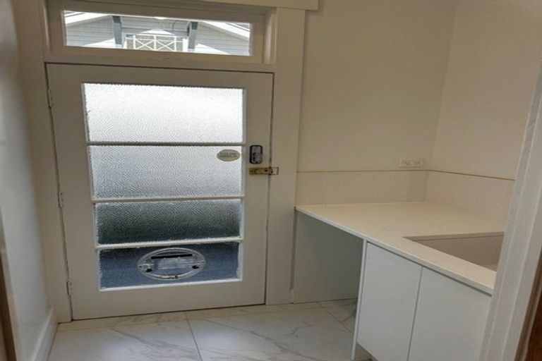 Photo of property in 2 Piako Road, Claudelands, Hamilton, 3214