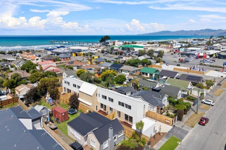 Photo of property in 4/23 Howe Street, New Brighton, Christchurch, 8083