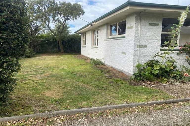 Photo of property in 15 Morris Road, Amberley, 7410