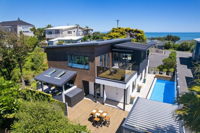 Photo of property in 24 Rosetta Road, Raumati South, Paraparaumu, 5032
