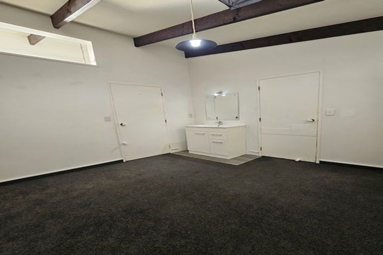 Photo of property in 209 Te Moana Road, Waikanae, 5036
