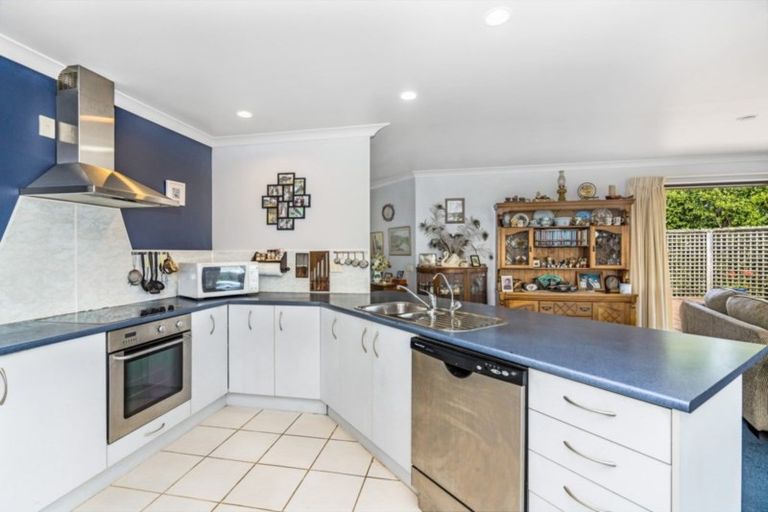 Photo of property in 286 Rehutai Road, Baylys Beach, Dargaville, 0377