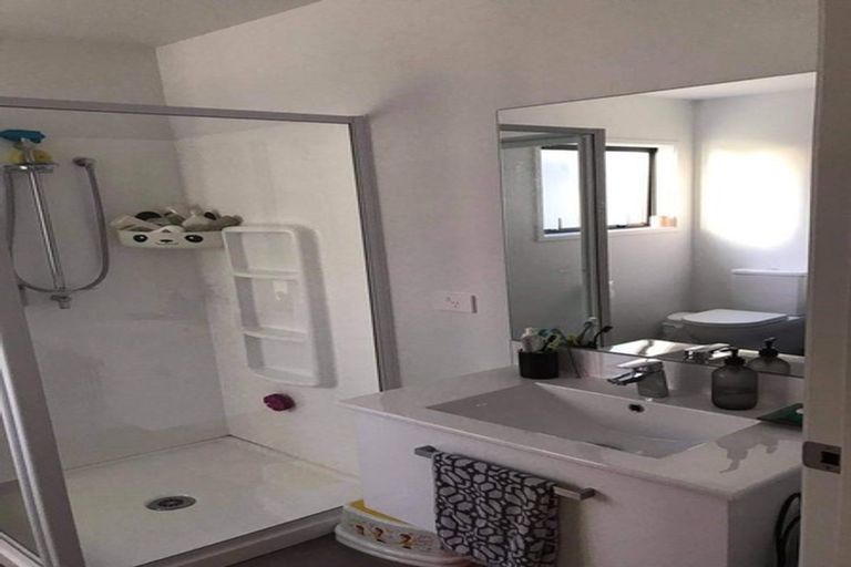 Photo of property in 16 Joshua Carder Drive, Hobsonville, Auckland, 0616