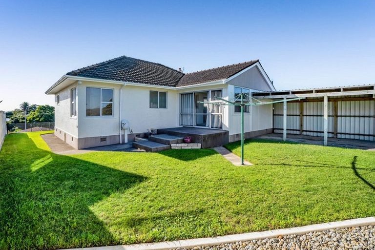 Photo of property in 90 Mangorei Road, Strandon, New Plymouth, 4312