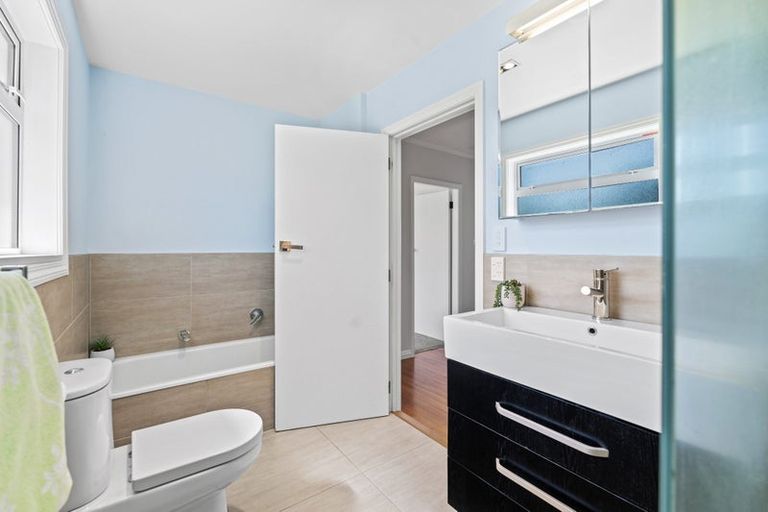 Photo of property in 20 Commins Road, Onerahi, Whangarei, 0110