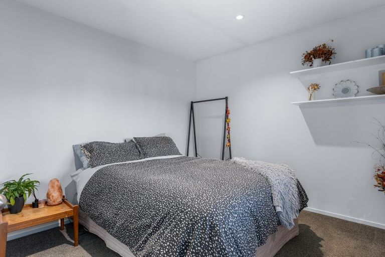 Photo of property in 4 Gwen Place, Redwood, Christchurch, 8051