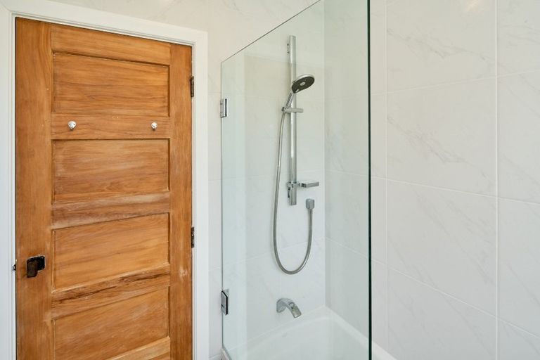 Photo of property in 13 Warwick Street, Wilton, Wellington, 6012