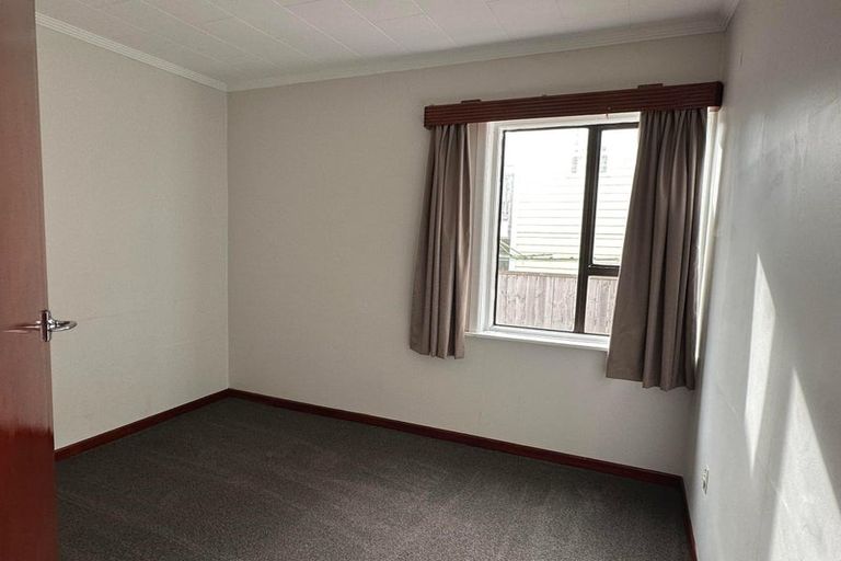 Photo of property in 82 Kauri Street, Miramar, Wellington, 6022