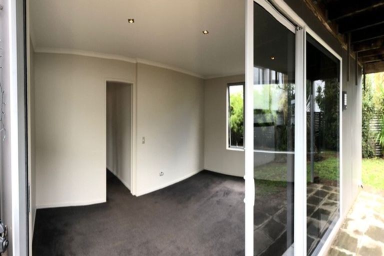 Photo of property in 348 Beach Road, Mairangi Bay, Auckland, 0630