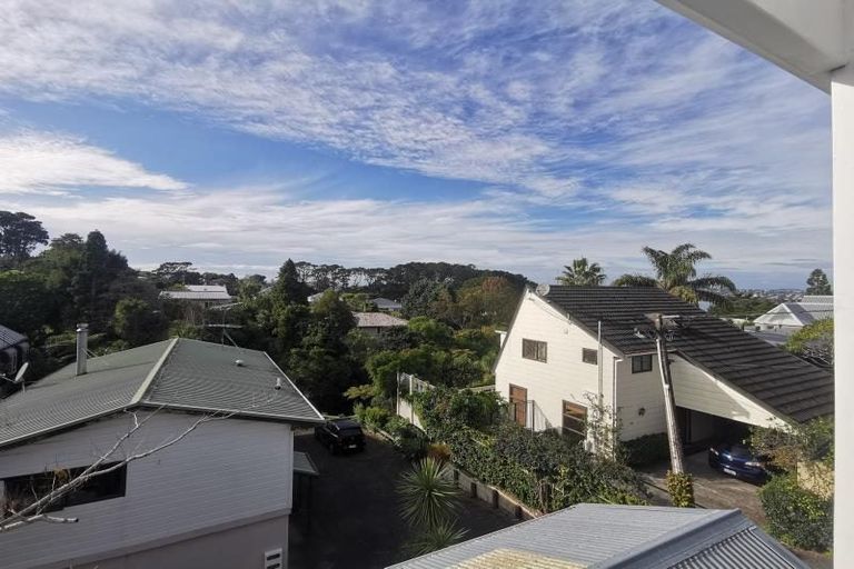 Photo of property in 46 Colonial Road, Birkenhead, Auckland, 0626