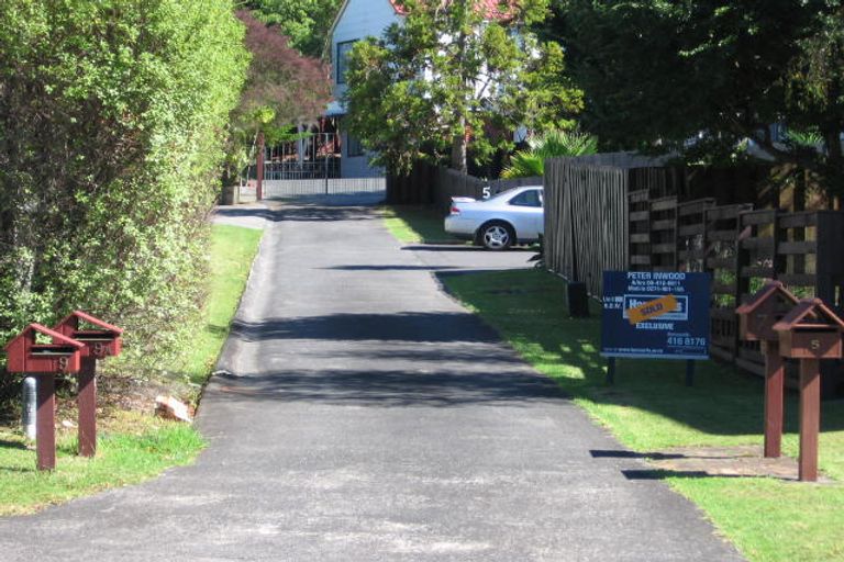 Photo of property in 5 Metric Place, Te Atatu South, Auckland, 0610